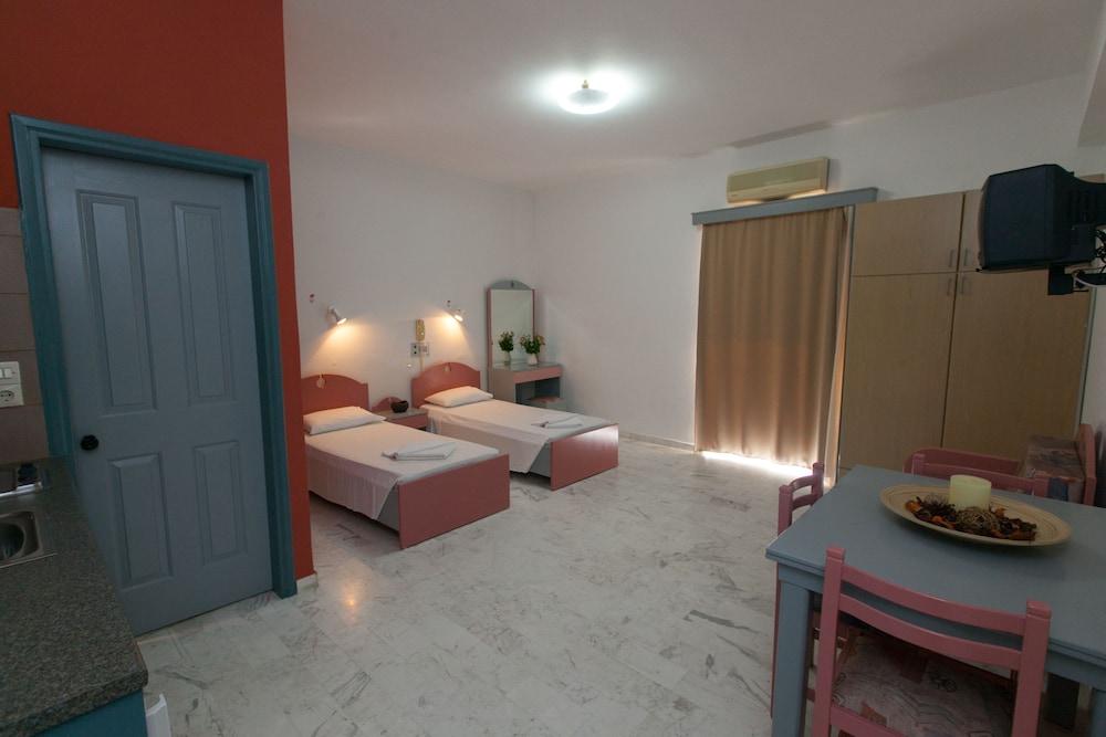 Top Hotel Stalos Luaran gambar