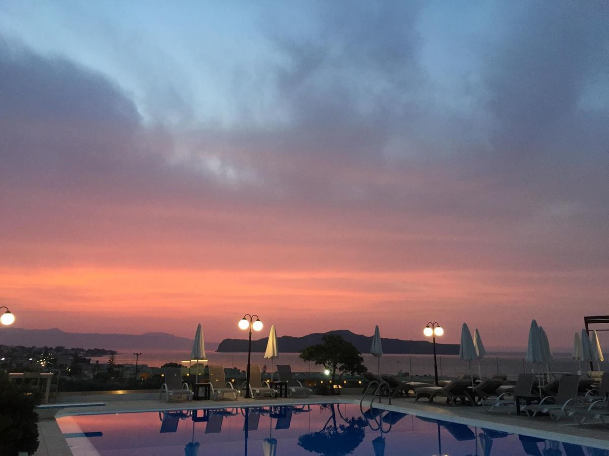 Top Hotel Stalos Luaran gambar